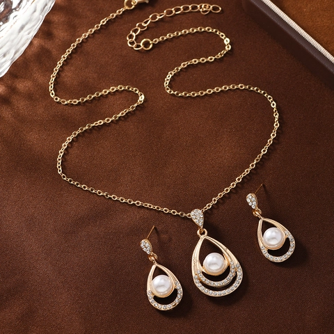 Elegante Juego de Joyas de Perlas Artificiales en Forma de Gota para Mujer Collar y Pendientes de Botón de Aleación con Diamantes de Imitación para Boda y Fiesta