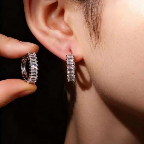 Elegante Kupfer Hoop Ohrringe Für Damen Mit Rechteckigem Zirkonia Minimalistischer Luxus Geometrischer Ohrclip Schmuck