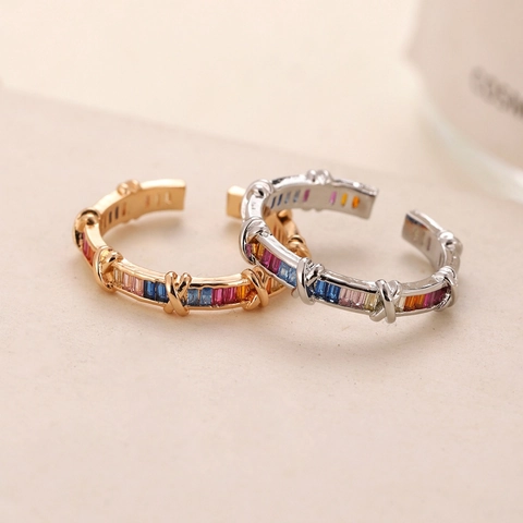 Bague Ouverte en Cuivre de Luxe avec Zirconia Coloré Pierres Arc-en-ciel Croix en X Réglable Bijoux de Mode Femme Bague