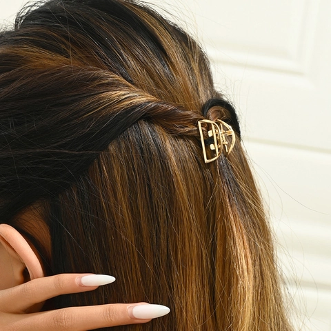 Minimalist Metal Hair Claw Clip For Women Gold Silver Electroplated Zinc Alloy Crown Semicircle Geometric Hair Accessory