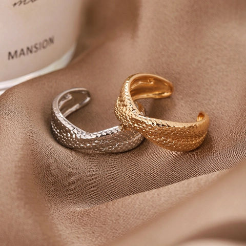 Anillo Abierto de Textura Martillada Cruzada de Cobre Minimalista para Mujeres Elegante Anillo Geométrico Ajustable Galvanizado Oro Plata