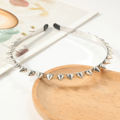 Gotisches Punk Metall Stirnband Mit Nieten Silber Konisch Studded Haarreif Für Damen Cosplay Party Rock Haarschmuck