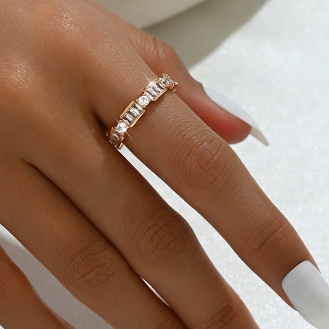 Minimalist Copper Inlaid Rhinestone Open Ring For Women Elegant Gold Silver Plated Baguette Round Adjustable Eternity Finger Ring Jewelry