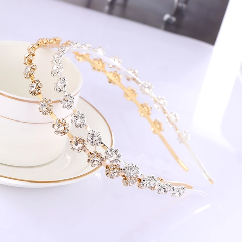 Elegant Women Rhinestone Sunflower Headband Sparkly Alloy Floral Hair Band For Wedding Party Daily Fashion Hair Accessories