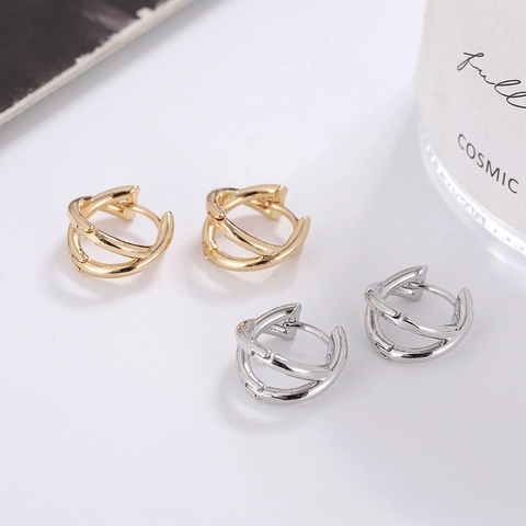 Eleganti Orecchini a Cerchio Doppio Strato in Lega Con Perno in Argento Design Geometrico Incrociato Semplice Gioielli Stile Freddo Per Donna