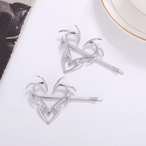 Fermaglio per Capelli a Cuore Spigoloso Gotico in Metallo Stile Tribale Y2K Individualista Forcina in Lega per Donna Accessori Capelli Punk