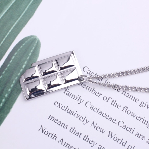 Collana con Pendente a Forma di Cioccolato Morsicato in Acciaio Inossidabile Gioielli Stile Hip Hop per Uomo e Donna