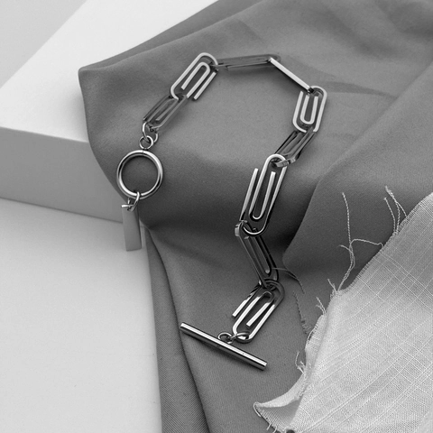 Bracciale a Catena con Maglia a Graffetta Minimalista Con Chiusura a T e Targhetta Rettangolare Gioielli in Acciaio al Titanio