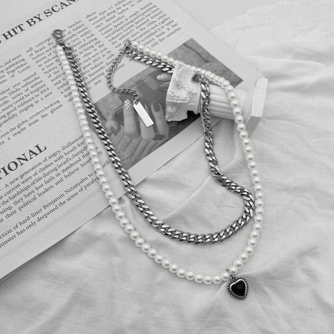 Collana Hip Hop a Doppio Strato in Acciaio al Titanio Per Uomo Donna Con Perla Artificial Sintetica e Pendente a Cuore Nero