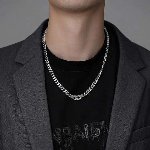 Punk Stainless Steel Handcuff Buckle Cuban Link Necklace Silver Tone High Polished Minimalist Niche Design Jewelry For Men Women