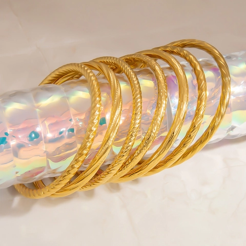 Light Luxury Stainless Steel Twist Pattern Bangle For Women Waterproof Hypoallergenic Gold Plated Fashion Jewelry Geometric Round Bracelet