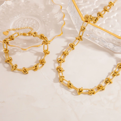 Minimalist Stainless Steel Jewelry Set For Women 18K Gold Plated Knot Geometric Necklace And Bracelet Set Fashion Jewelry