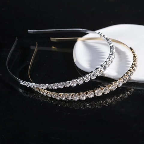 Diadema Fina de Circonita Brillante para Mujer Elegante Diadema de Metal con Diamantes de Imitación Accesorios para el Cabello Novia Boda Fiesta