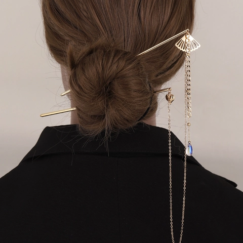 Vintage Chinese Style Fan Heart Tassel Hair Stick Elegant Gold Metal Hair Fork For Women Hanfu Decorative Hair Accessory