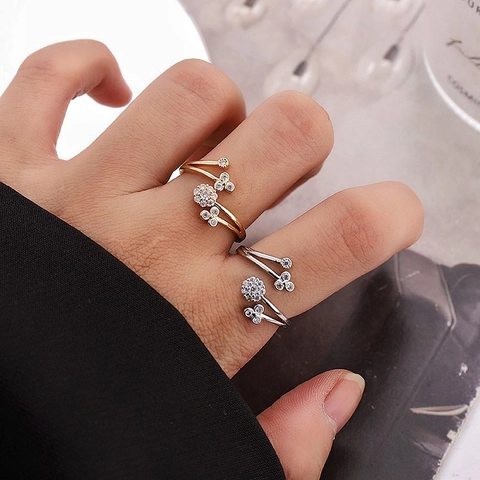 Bague Fleur en Zircone Ajustable Pour Femme Élégante en Cuivre Design Ouvert Micro Incrusté Bijoux Floraux Délicats