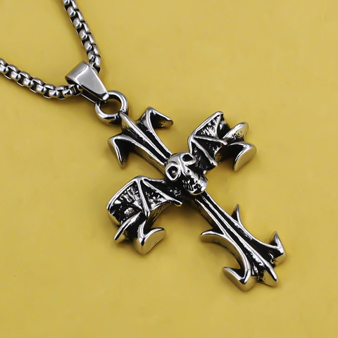 Vintage Stainless Steel Gothic Skull Cross Pendant Necklace For Men Women Retro Bat Wing Alloy Hip Hop Punk Jewelry Gift