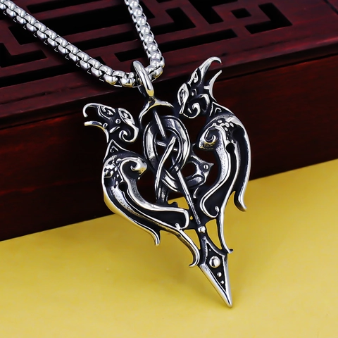 Collier Pendentif Viking Rétro en Acier Inoxydable pour Hommes Gothic Punk Double Corbeau Épée Bouclier Totem Pendentif Bijoux Cadeau
