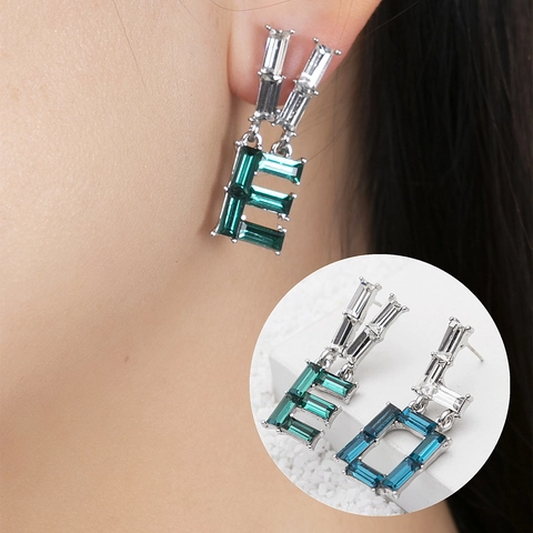 Damen Asymmetrische LOVE Buchstaben Hängeohrringe Baguette Schliff Smaragdgrün Blau Kristall Legierung Stilvolle Ohrringe Schmuck