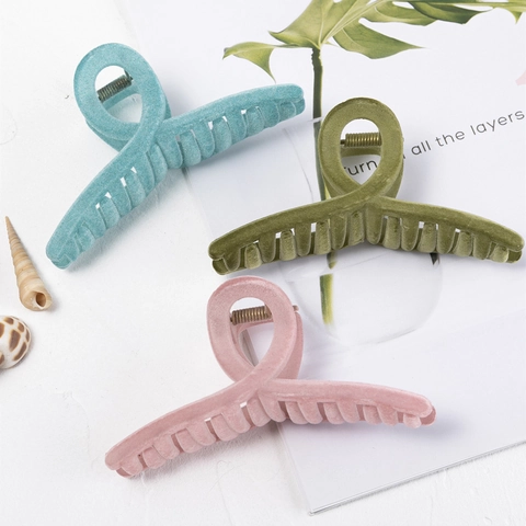 Large Flocking Hair Claw Clip Matte Velvet Finish Simple Cross Hair Catcher For Women Daily Hair Styling Accessories