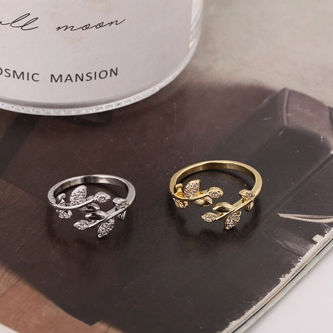 Adjustable Copper Leaf Ring For Women Fashion Rhinestone Inlaid Open Finger Ring Nature Style Minimalist Jewelry Gift