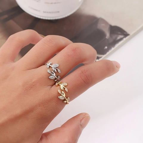 Adjustable Copper Leaf Ring For Women Fashion Rhinestone Inlaid Open Finger Ring Nature Style Minimalist Jewelry Gift