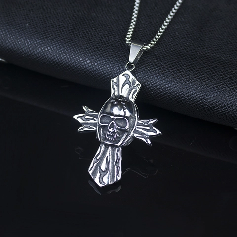 Collana con Pendente a Croce e Teschio Punk in Acciaio Inossidabile e Lega Gothic Rock Hip Hop Gioielli Uomo Donna