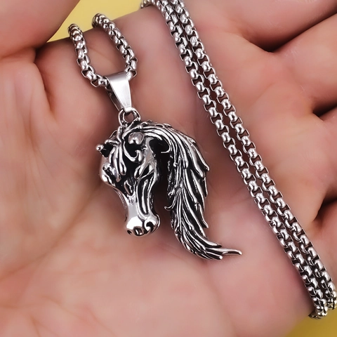 Collana con Pendente a Testa di Cavallo in Acciaio Inossidabile Vintage Collane a Croce Teschio Animale per Uomo Donna