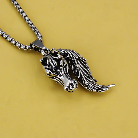Collana con Pendente a Testa di Cavallo in Acciaio Inossidabile Vintage Collane a Croce Teschio Animale per Uomo Donna