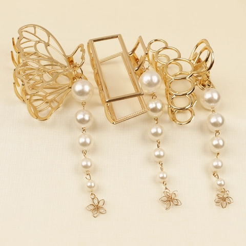 Pinza per Capelli in Lega Dorata Stile Coreano Con Nappina di Perle Artificiali Farfalla Geometrica Traforata per Donna