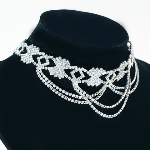Elegante Gargantilla de Varias Capas de Diamantes de Imitación para Mujer Aleación Color Plata Borla Geométrica Joyería de Boda