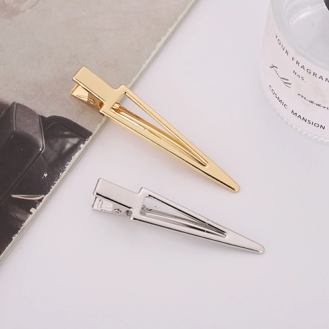 Minimalist Metal Hollow Out Hair Clips For Women Alloy Triangle Duckbill Hairpin Geometric Hair Accessories Gold Silver