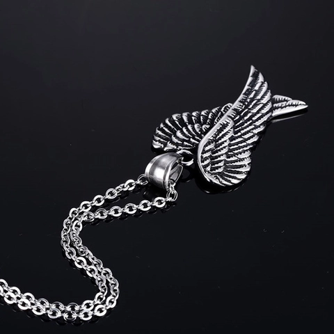 Collana con Ciondolo a Cuore con Ali di Angelo in Lega Vintage Argento Ossidato Stile Gothic Punk Gioielli Regalo