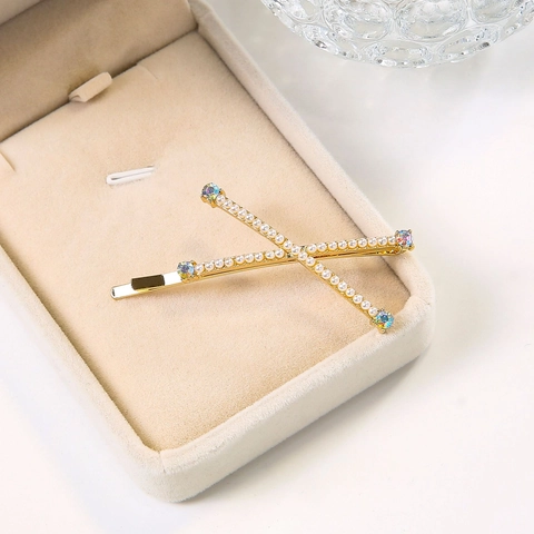 Elegante Pinza para el Cabello de Aleación Perla Artificial Strass Diseño en X Clip Lateral Cruzado Tocado de Metal para Mujer