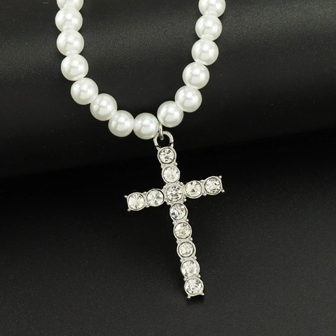 Elegante Collana con Pendente a Croce in Perle Artificiali e Lega di Zinco con Accenti in Strass Catena di Lusso Retrò per Uomo Donna Gioielli Regalo