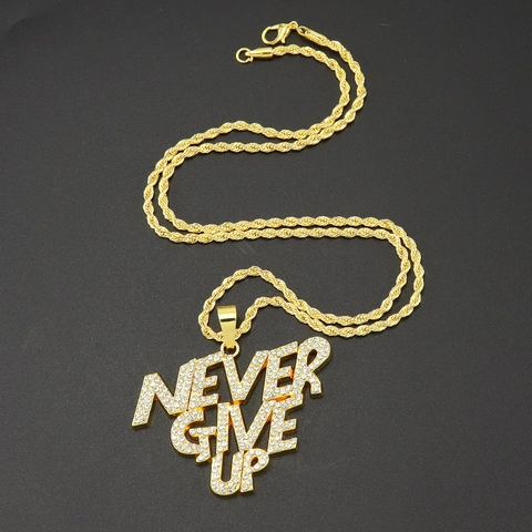 Collana con Ciondolo Alfabeto Hip Hop Never Give Up In Lega con Strass Incastonati Catena a Corda Gioielli per Feste Streetwear Unisex