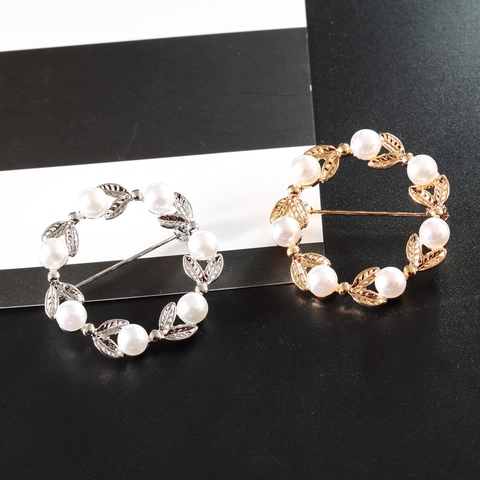 Broche de Guirnalda de Perlas Artificiales y Hojas de Aleación Vintage para Mujeres Oro Plata Galvanizado Moda Boda Banquete Fiesta Joyería Accesorios