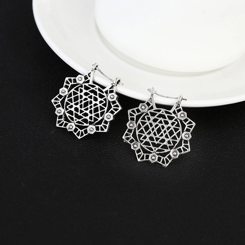 Vintage Bohemian Mandala Hollow Out Geometric Alloy Hook Earrings For Women Antique Gold Silver Ethnic Jewelry Accessory Gift