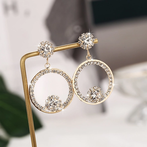 Overdreven Legering Strass Hoop Drop Oorbellen Voor Vrouwen Koreaanse Stijl Lange Cirkel Dangle Oorbellen Met Roestvrij Stalen Stift