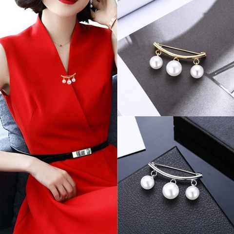 Elegant Alloy Artificial Pearl Brooch Pin For Women Minimalist Curved Cardigan Clip Scarf Buckle Gold Silver Plated Jewelry