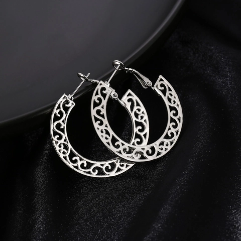 Bohemian Hollow Filigree Hoop Earrings For Women Vintage Ethnic Scroll Pattern Alloy Electroplated Jewelry Accessories