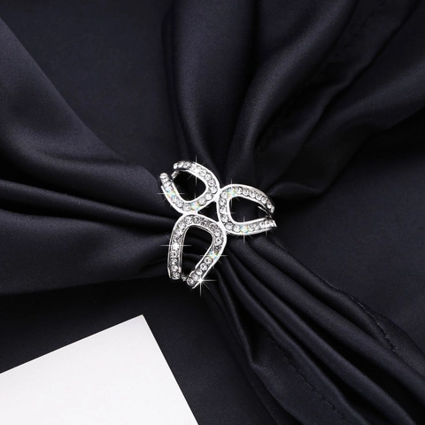 Clip per Sciarpa a Triangolo in Lega di Moda per Donna Fibbia per Scialle Cava Geometrica Oro Argento Galvanizzato Elegante Accessorio per Sciarpa