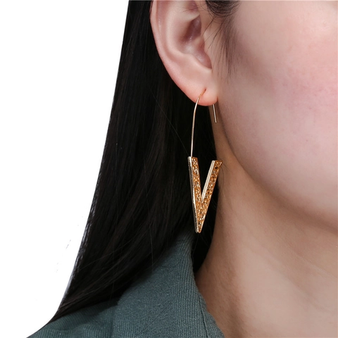 Pendientes en V de Aleación Poste de Acero Inoxidable Filigrana Hueca Oro Rosa Plata Colgantes Mujeres Joyería Geométrica