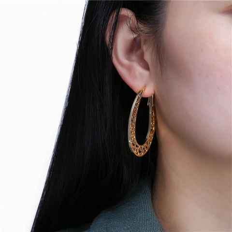 Vintage Ethnic Hollow Out Electroplated Alloy Geometric Earrings For Women Bohemian Filigree Flower Pattern Earrings Jewelry