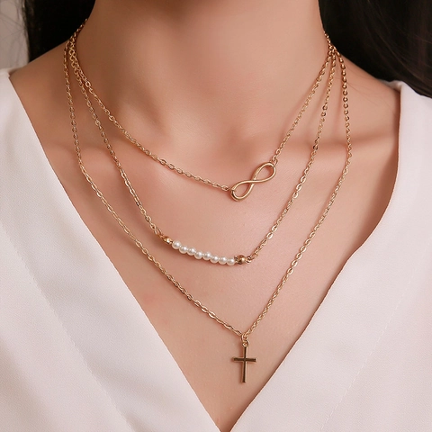 Collana a Strati in Lega Con Künstliche Perle Sintetiche Ciondolo a Croce e Simbolo Infinito Oro Tre File Gioielli da Donna Uso Quotidiano