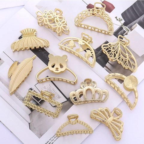 Pinzas para el Cabello Grandes de Aleación de Oro Mate para Mujeres Pinza para el Cabello de Metal Calado Mariposa Panda Accesorios para el Cabello de Moda Geométrica