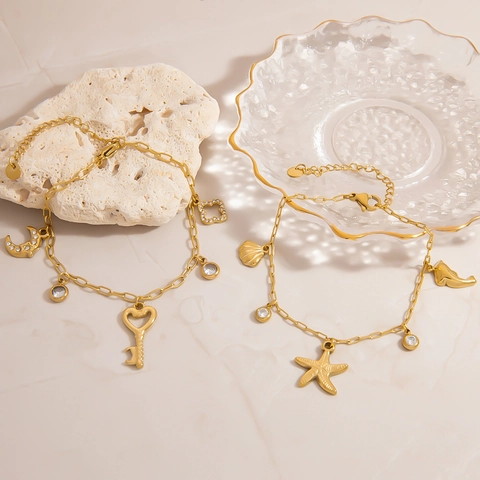 Stainless Steel Multi Pendant Bracelet For Women Gold Plated Star Moon Sea Star Shell Charm Bracelet Rhinestone Jewelry