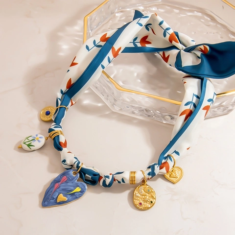 Collana Foulard In Raso Bohemian Con Ciondoli In Acciaio Inossidabile Placcato Oro Cuore Fiore Medaglione Per Donna Gioielli Vintage Vacanza