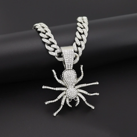 Hip-Hop Spinne Anhänger Halskette Legierung Strass Vereiste Breite Panzerkette Streetwear Schmuck Herren Damen Accessoires