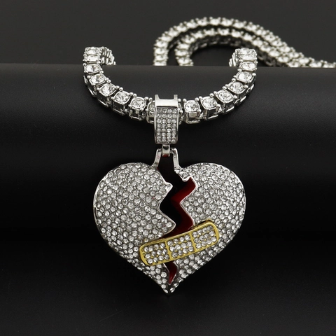 Collana con Pendente Cuore Infranto Hip Hop Iced Out Con Design Cerotto Lega Strass Gioielli Cuore Per Uomo Donna