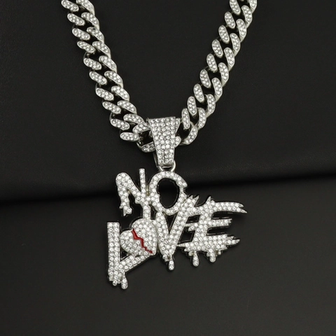 Hip Hop NO LOVE Letter Broken Heart Pendant Necklace Iced Out Alloy Rhinestone Cuban Chain Twist Chain Streetwear Jewelry